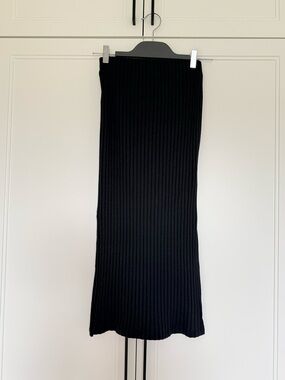 Topshop Black Ribbed Knit Midi Skirt Side Slit